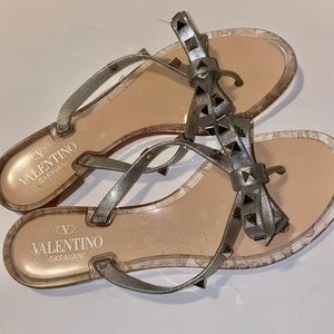 Valentino Garavani Rockstud Bow Sandals